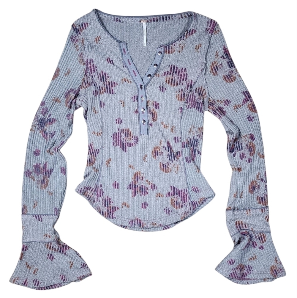 Free People Layer Me Floral Henley Top Bell-Sleeve Shirt Size XSmall - Picture 3 of 12